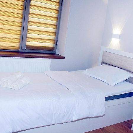 One Global Family Guest House Samarkand Exterior photo